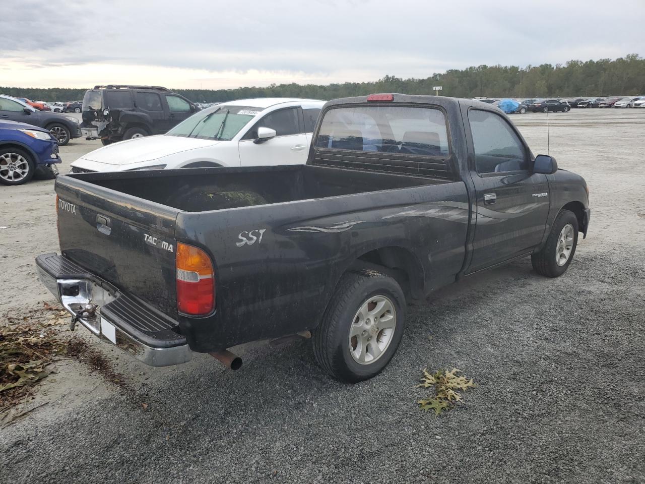 Lot #2909980083 2000 TOYOTA TACOMA