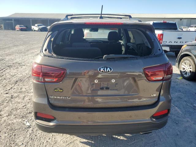 VIN 5XYPG4A57KG608011 2019 KIA Sorento, LX no.6