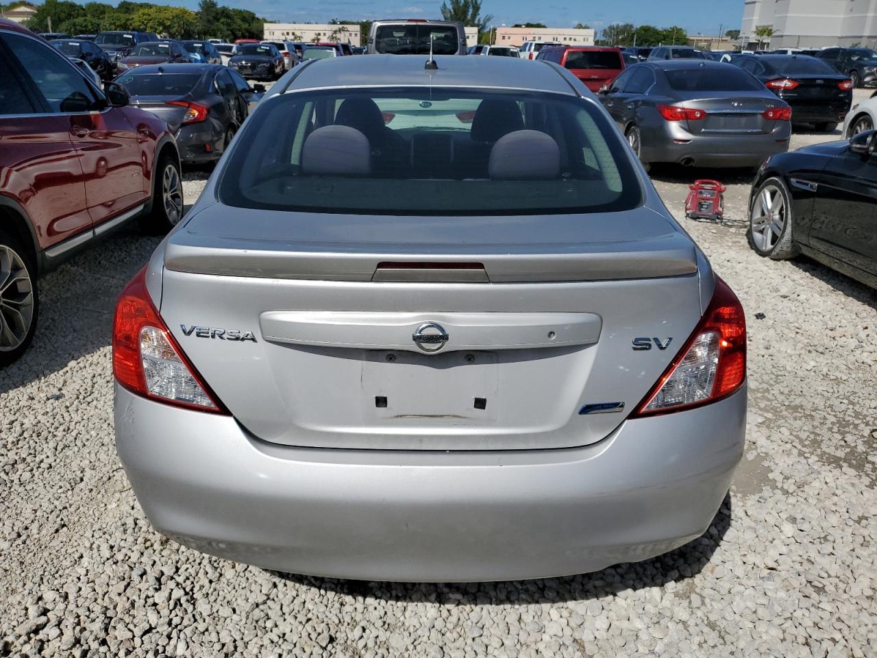 Lot #3029579069 2014 NISSAN VERSA S