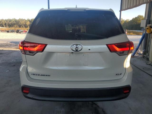 VIN 5TDKZRFH3JS536648 2018 Toyota Highlander, SE no.6