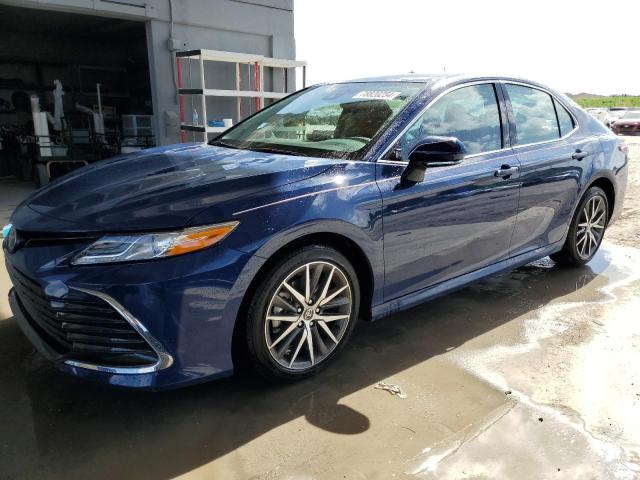 2024 TOYOTA CAMRY XLE #3037203493