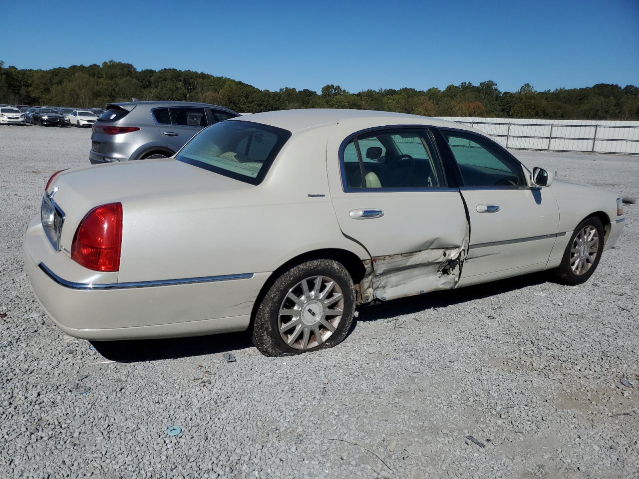 Lot #2964669005 2006 LINCOLN TOWN CAR S