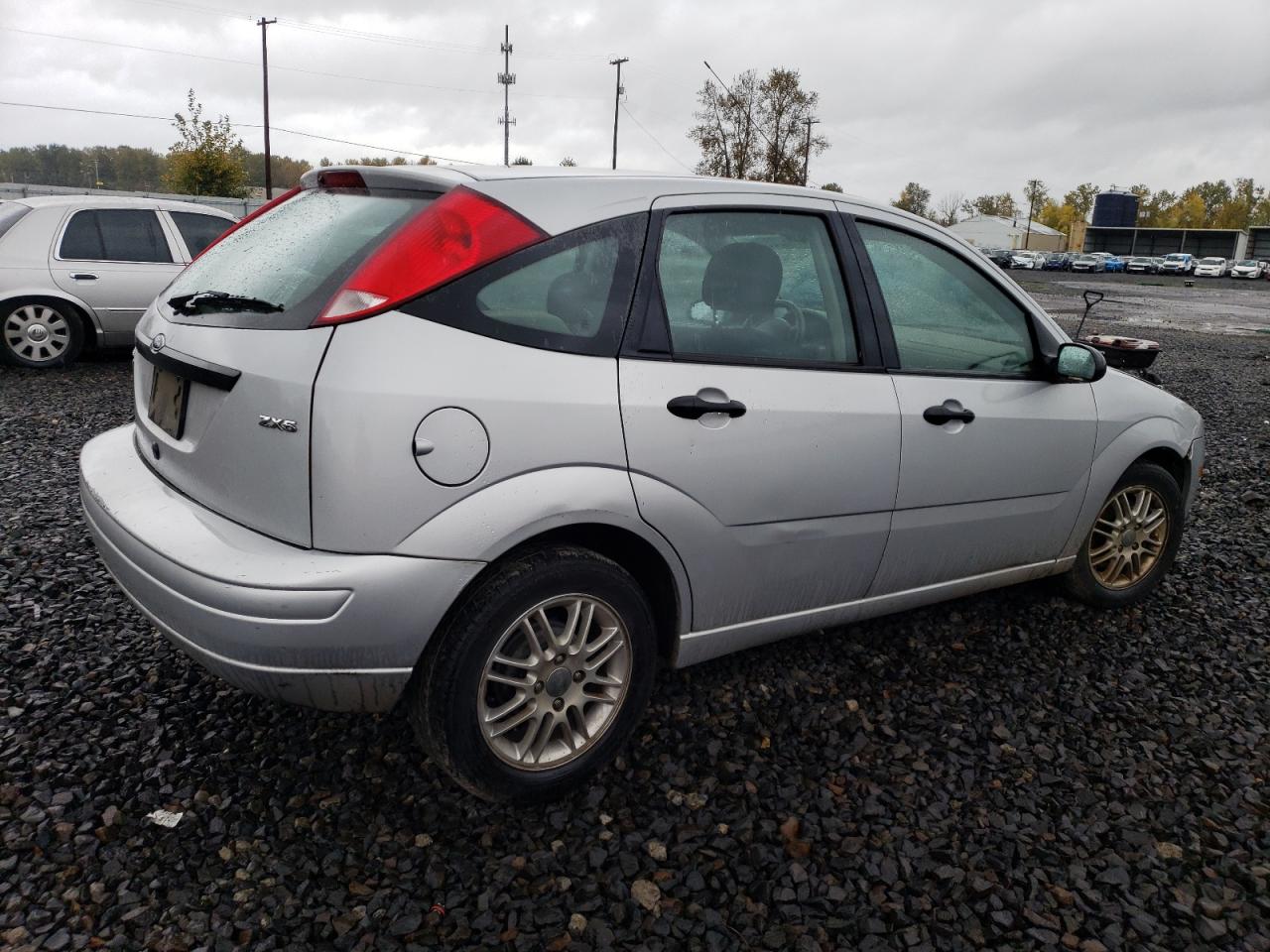 Lot #2977114138 2005 FORD FOCUS ZX5