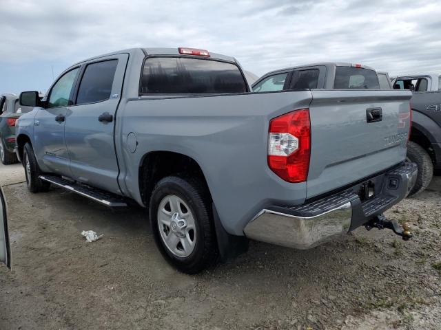 VIN 5TFEY5F12JX238680 2018 Toyota Tundra, Crewmax Sr5 no.2