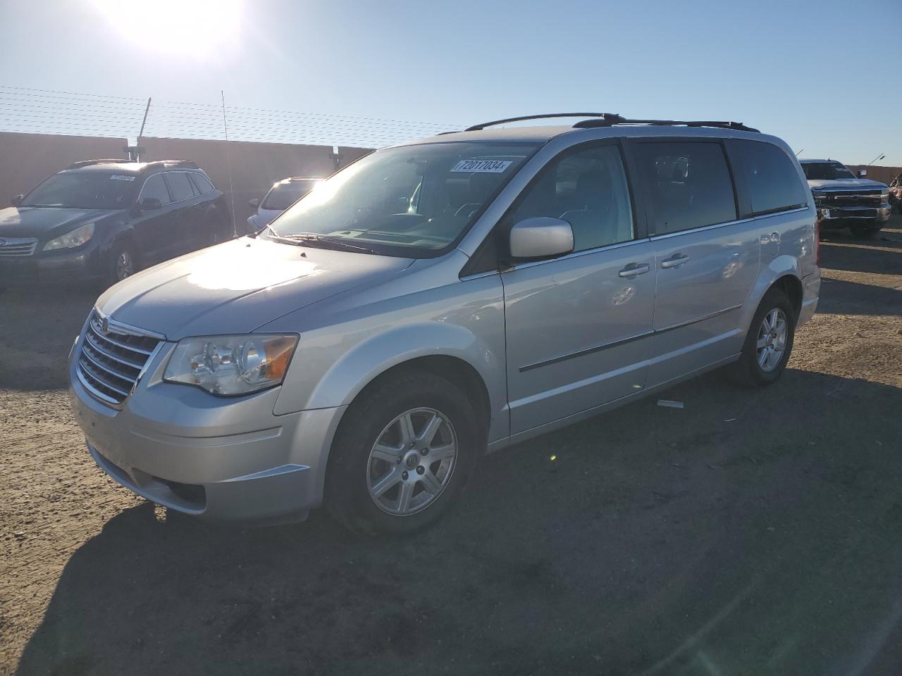 Chrysler Town and Country 2010 RT