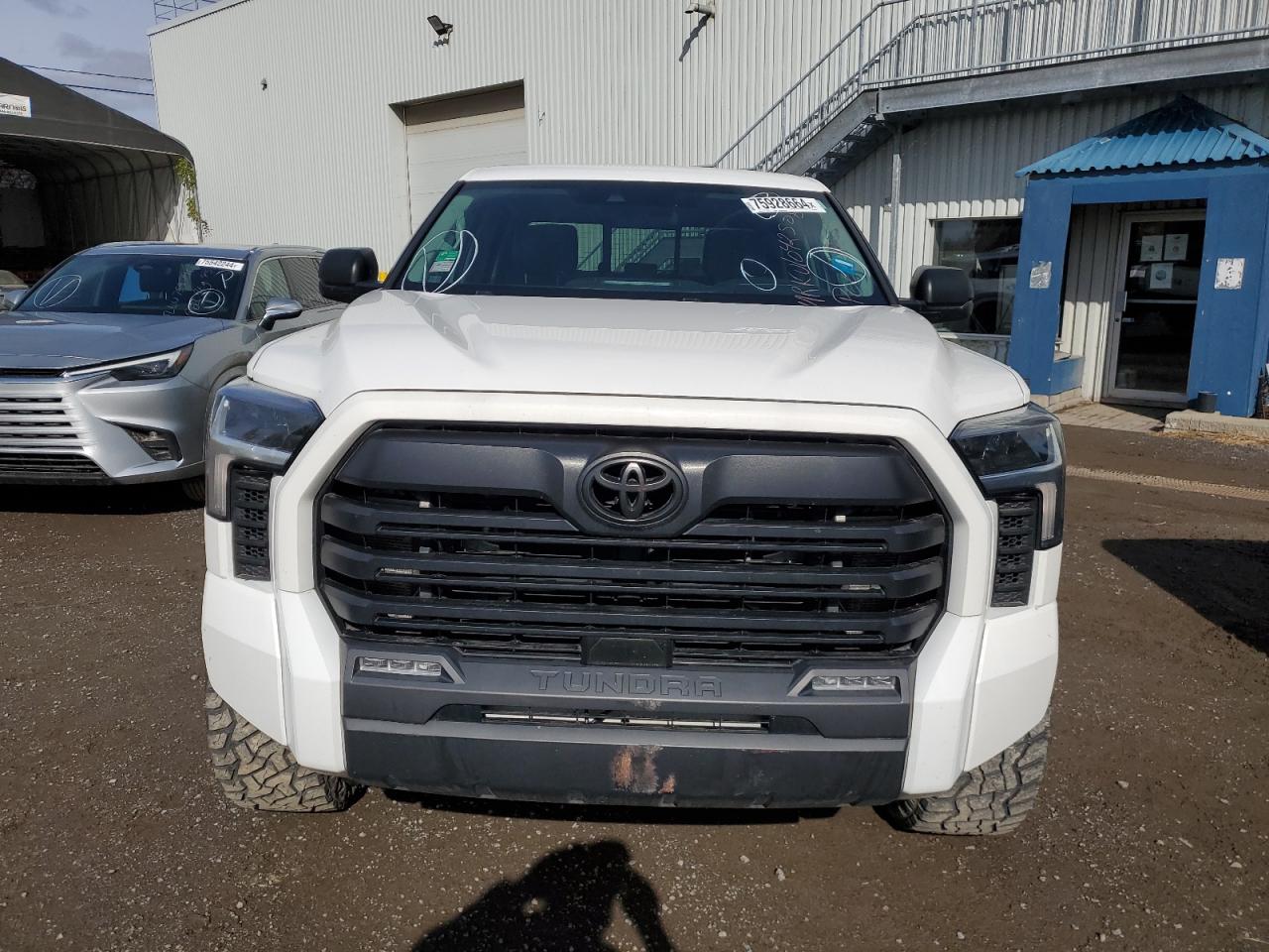 Lot #2993949327 2022 TOYOTA TUNDRA DOU