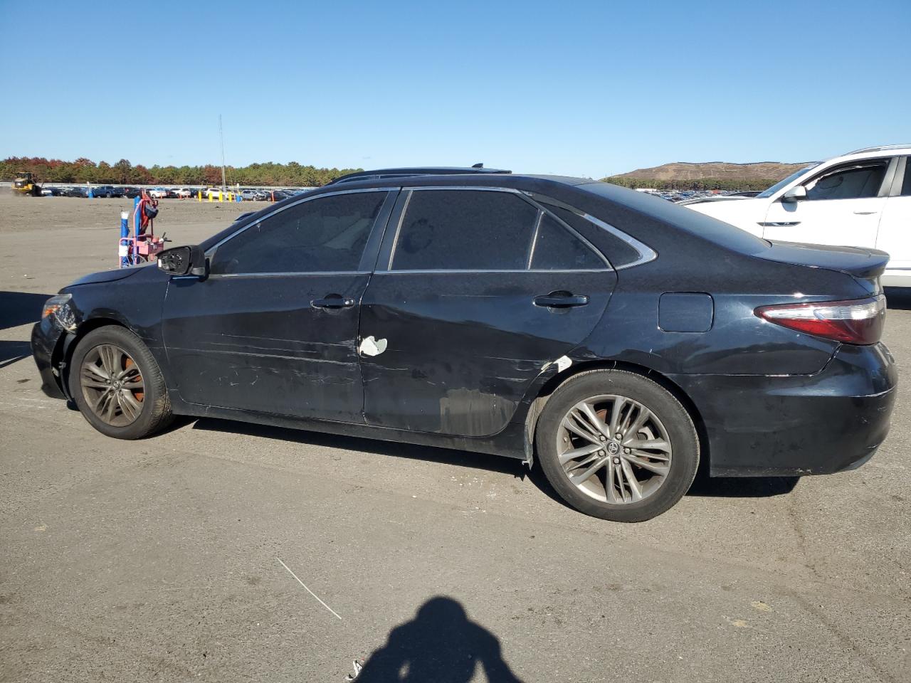 Lot #3033015027 2017 TOYOTA CAMRY LE