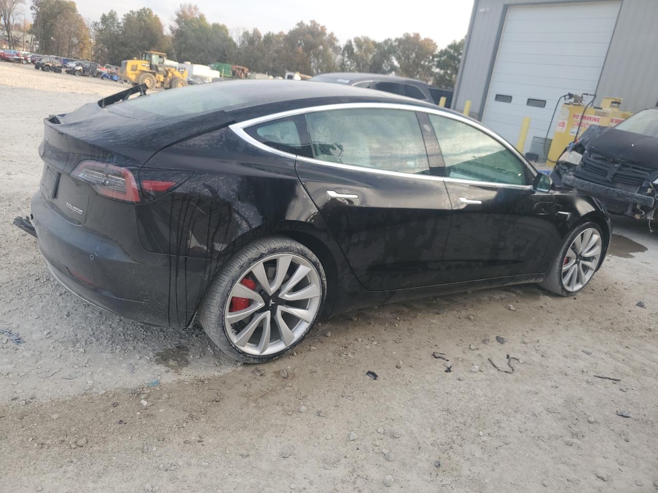 Lot #3033099021 2019 TESLA MODEL 3