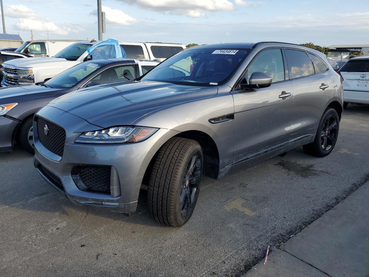 Jaguar F-PACE 2020 Checkered Flag