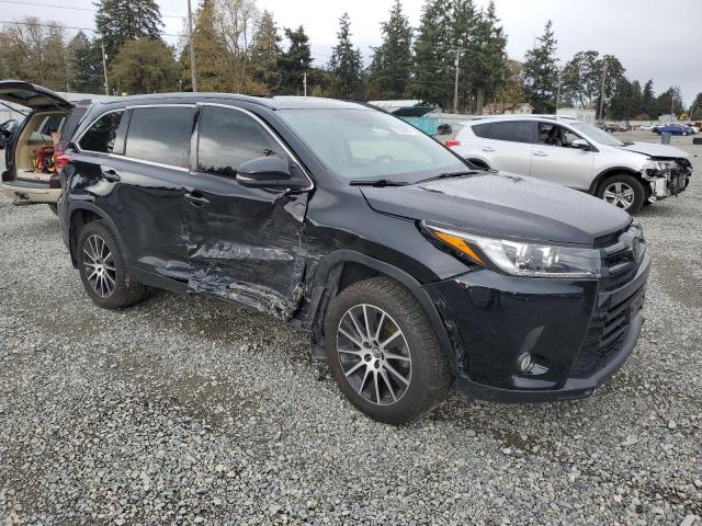 VIN 5TDJZRFH7JS562066 2018 Toyota Highlander, SE no.4