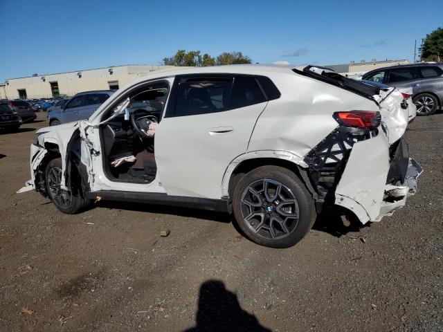 BMW X2 XDRIVE2 2024 white  gas WBX63GM0XR5Z10469 photo #3