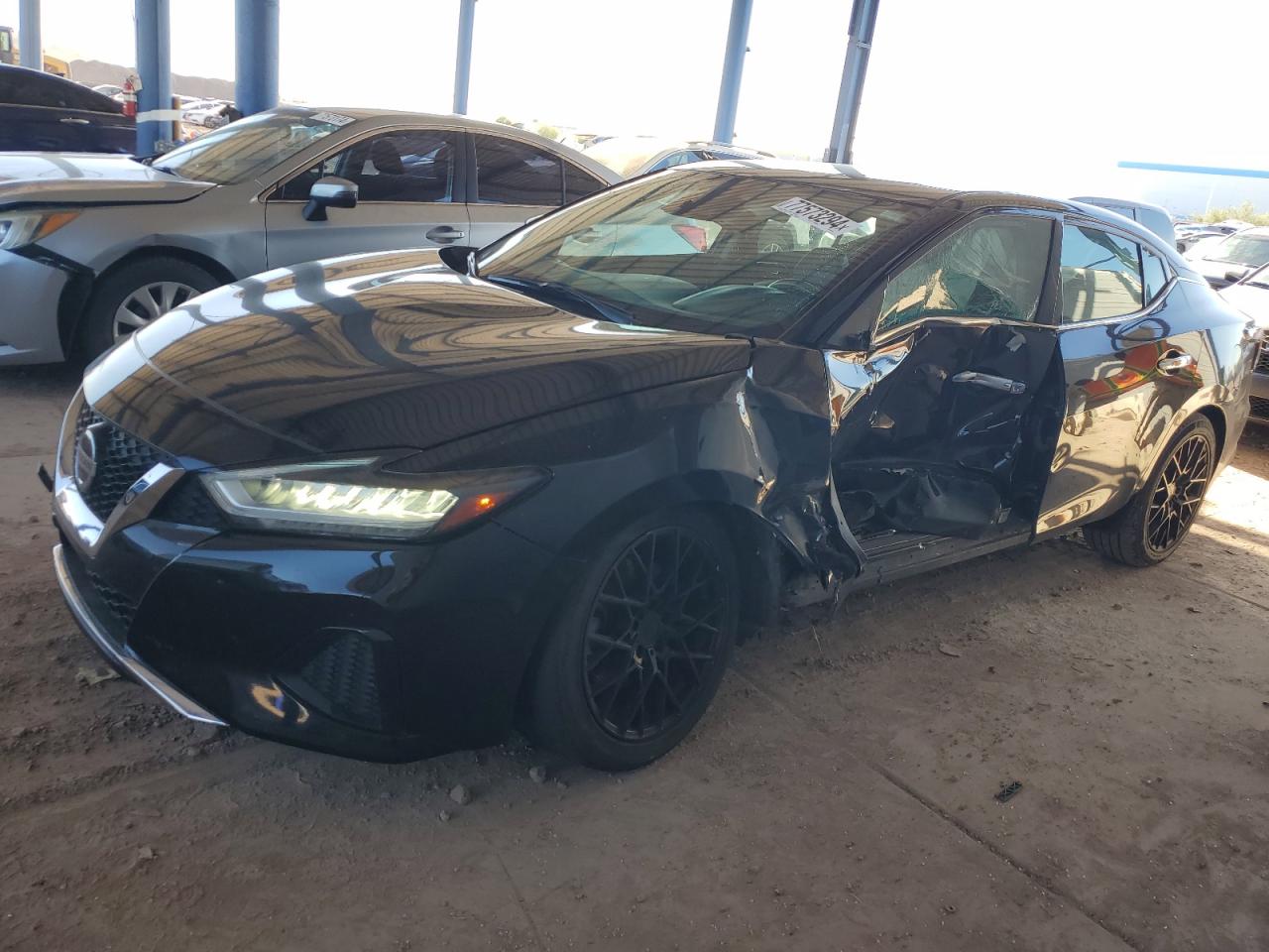  Salvage Nissan Maxima