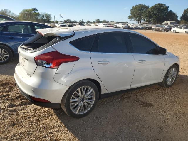 VIN 1FADP3N24FL372320 2015 Ford Focus, Titanium no.3