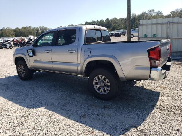 VIN 5TFAX5GN1JX125404 2018 Toyota Tacoma, Double Cab no.2