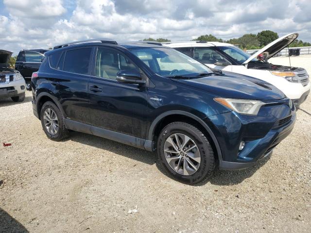 VIN JTMRJREV5JD156557 2018 Toyota RAV4, LE no.4