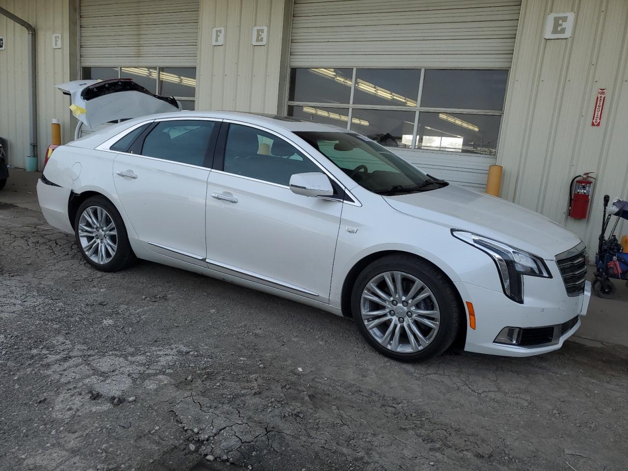 Lot #2955403724 2018 CADILLAC XTS LUXURY