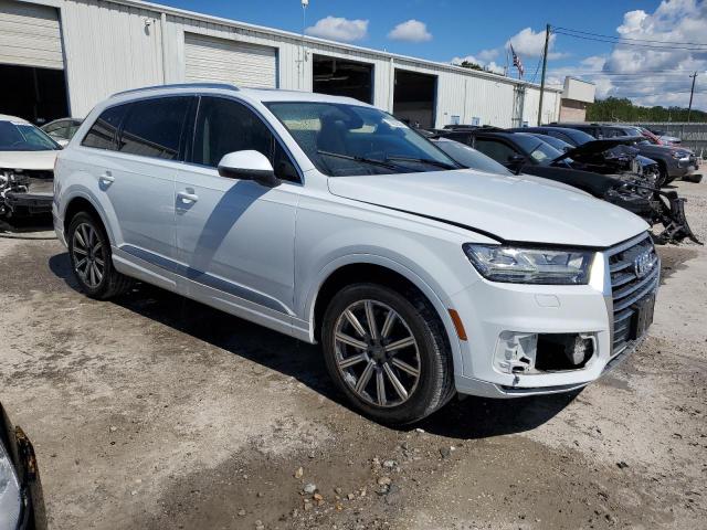 VIN WA1LHAF7XKD034324 2019 Audi Q7, Premium Plus no.4