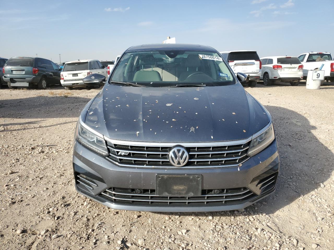 Lot #2943181538 2019 VOLKSWAGEN PASSAT SE