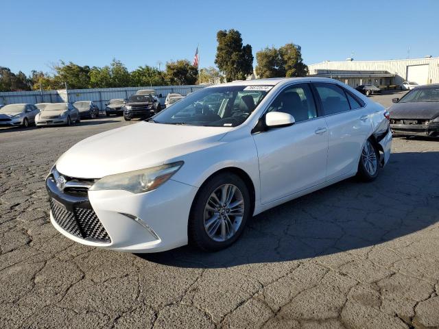 VIN 4T1BF1FK1FU031289 2015 Toyota Camry, LE no.1