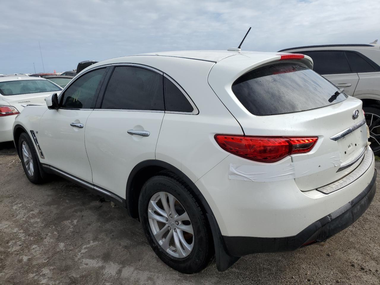 INFINITI QX70 2017 white  gas JN8CS1MU7HM140582 photo #3