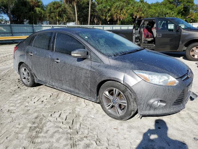 VIN 1FADP3F24EL420315 2014 Ford Focus, SE no.4