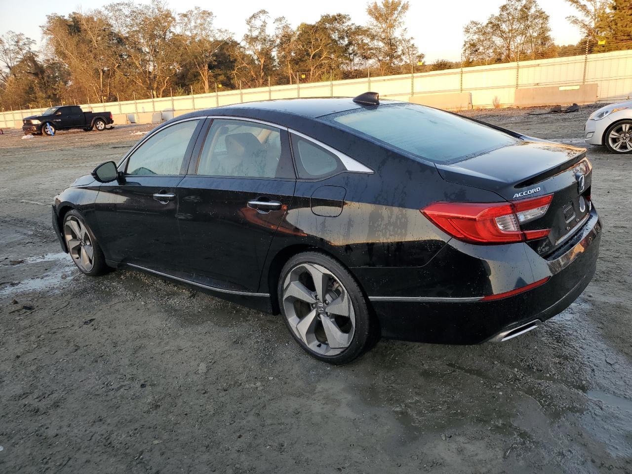 Lot #2938164926 2019 HONDA ACCORD TOU