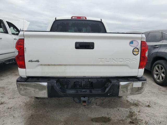 VIN 5TFDW5F10JX685915 2018 Toyota Tundra, Crewmax Sr5 no.6