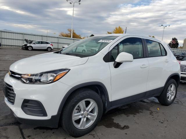 CHEVROLET TRAX LS 2018 white  gas KL7CJNSB8JB567159 photo #1