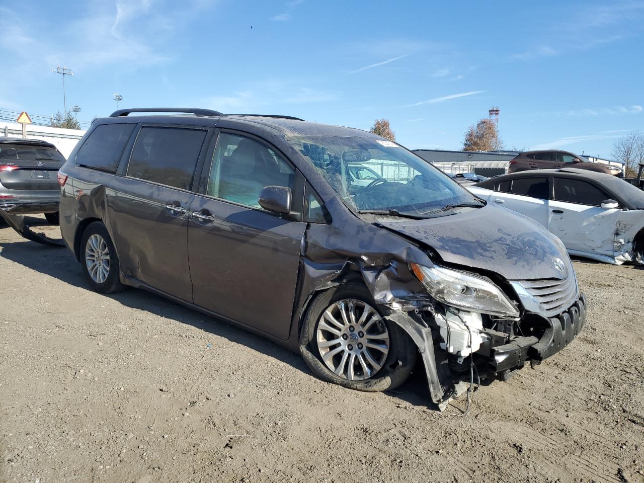 Lot #2986777298 2015 TOYOTA SIENNA XLE