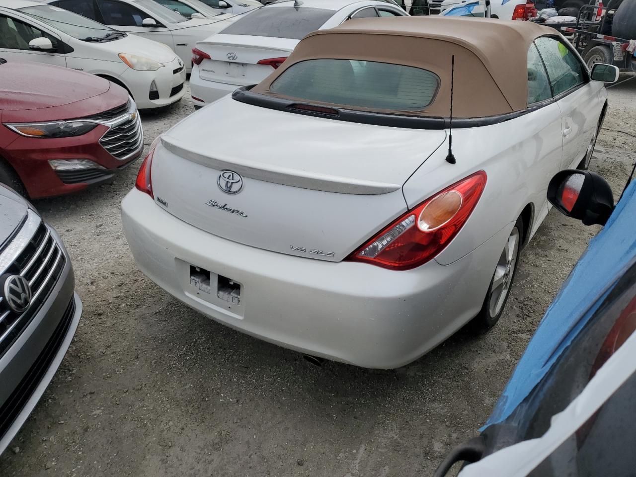 Lot #2966615946 2004 TOYOTA CAMRY SOLA