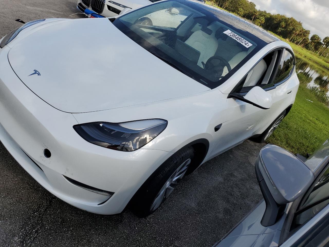 Tesla Model Y 2024 