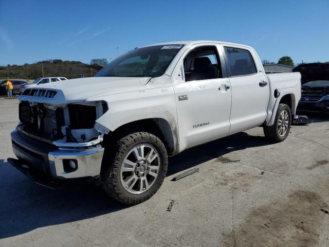 VIN 5TFDW5F12HX619179 2017 Toyota Tundra, Crewmax Sr5 no.1