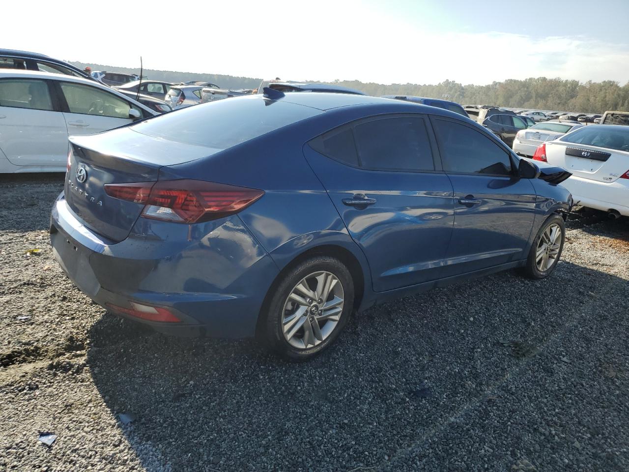 Lot #2974407464 2019 HYUNDAI ELANTRA SE