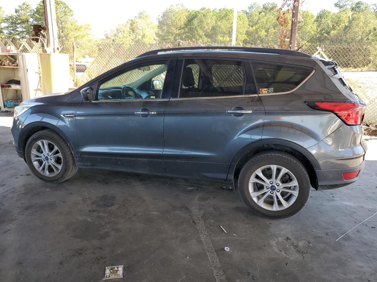 Lot #2976966664 2019 FORD ESCAPE SEL