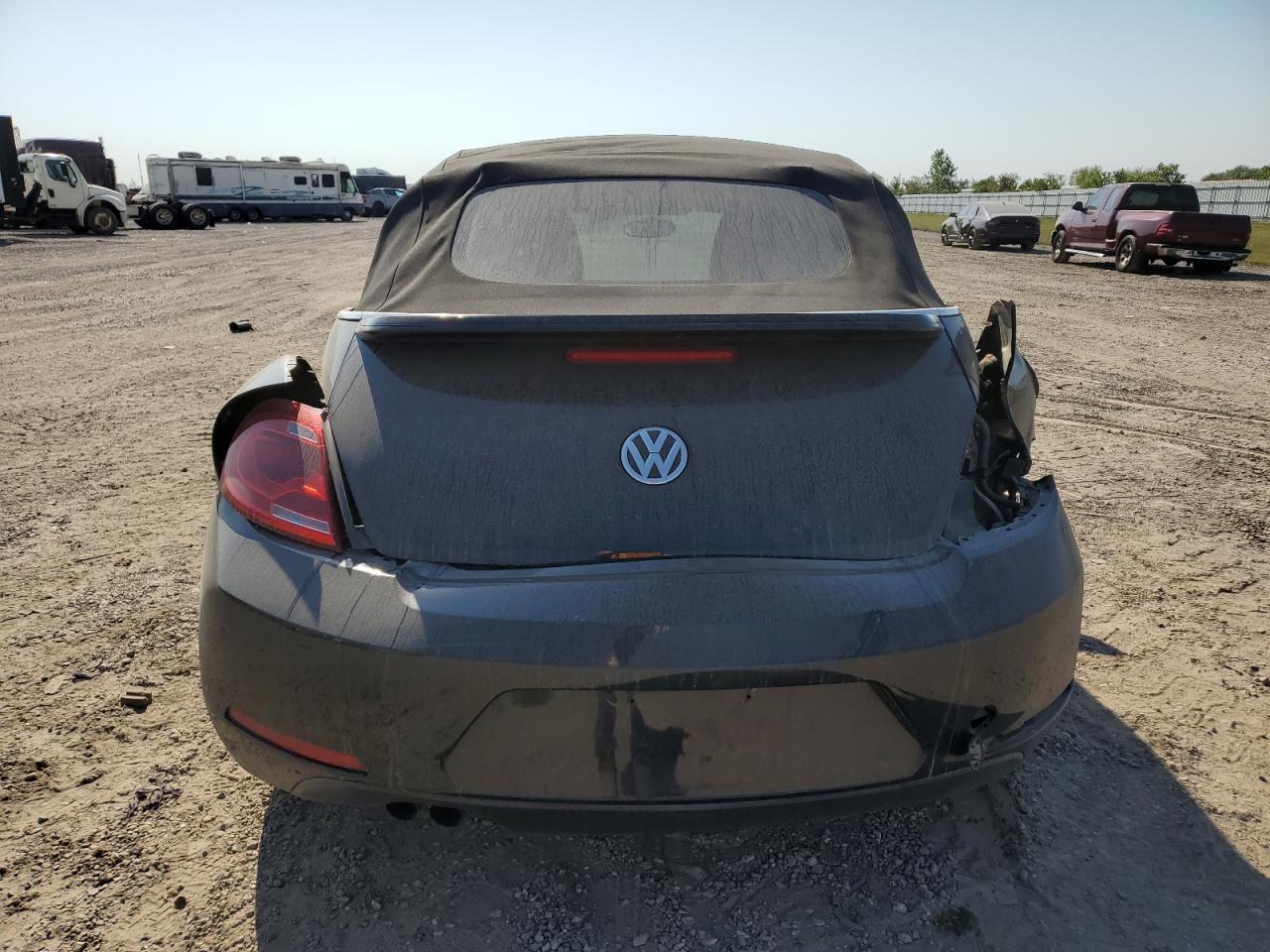 Lot #2991769190 2015 VOLKSWAGEN BEETLE 1.8