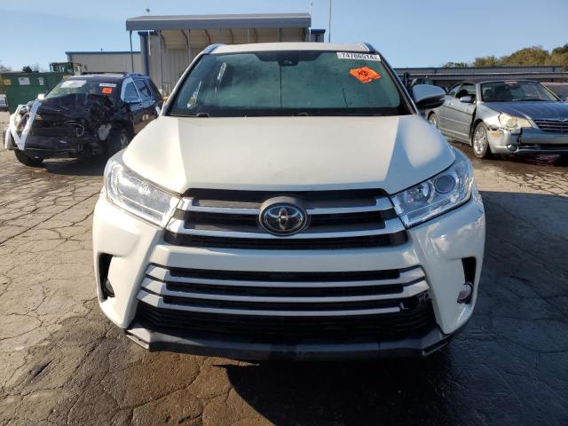 2017 TOYOTA 06 BEDLNR - 5TDJZRFH3HS516504