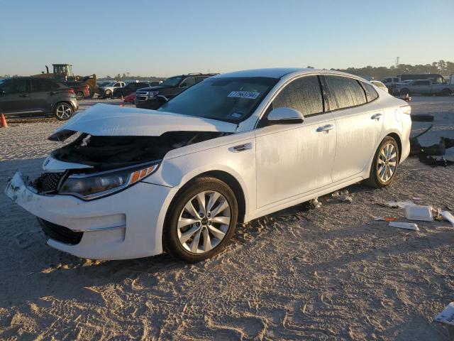 KIA OPTIMA EX 2018 white  gas 5XXGU4L30JG262309 photo #1