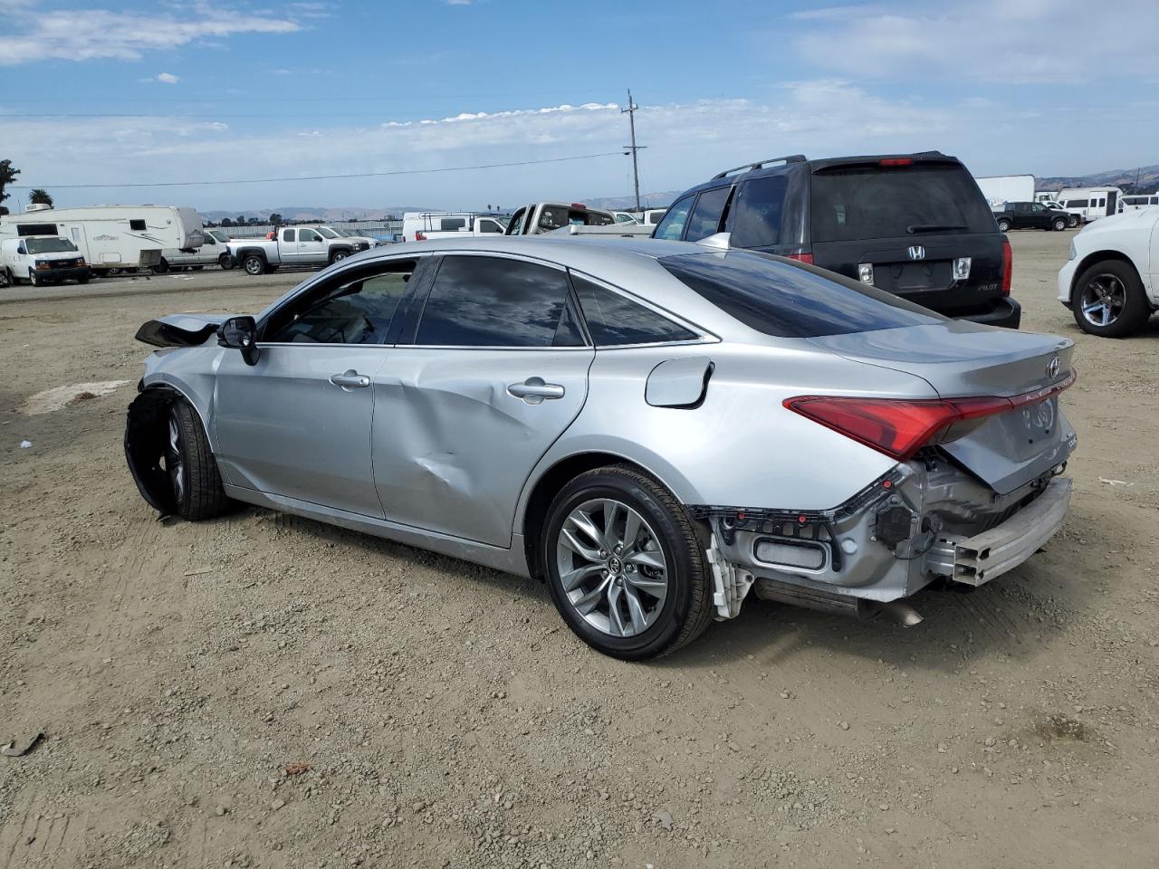 Lot #3010219885 2020 TOYOTA AVALON XLE