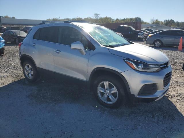 VIN KL7CJPSB2JB612172 2018 Chevrolet Trax, 1LT no.4