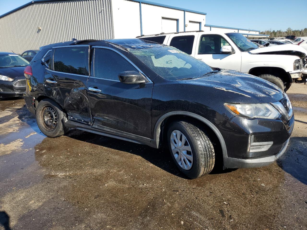 Lot #2976669563 2017 NISSAN ROGUE S