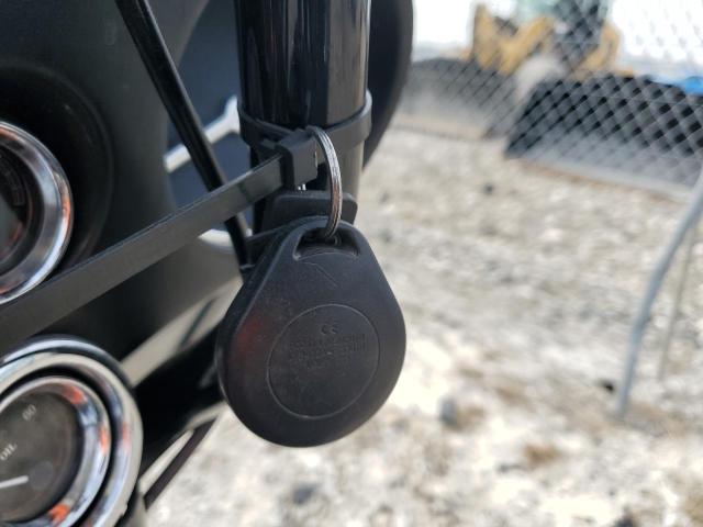 2009 HARLEY-DAVIDSON FLHTCU 1HD1FC4129Y693464