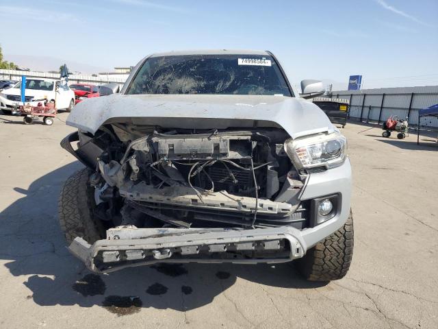 VIN 3TMDZ5BN4JM048659 2018 Toyota Tacoma, Double Cab no.5