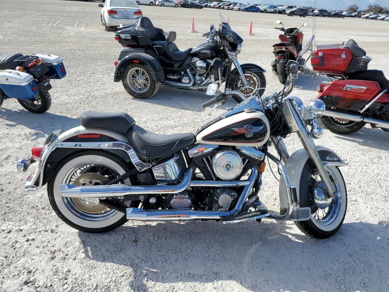  Salvage Harley-Davidson Fl