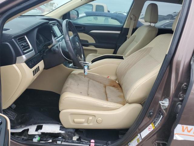 VIN 5TDZZRFH5KS368544 2019 Toyota Highlander, LE no.7