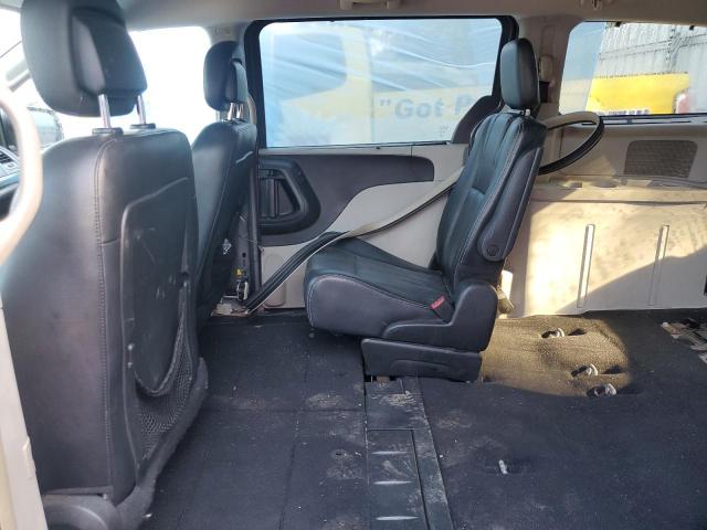 2015 CHRYSLER TOWN & COU - 2C4RC1CG2FR595008