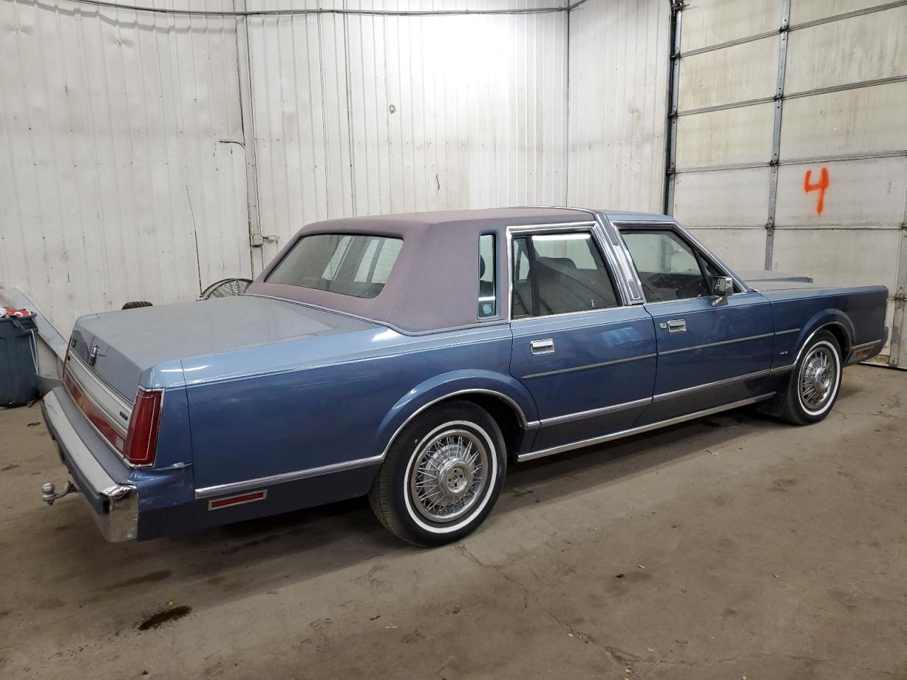 Lot #2912063781 1988 LINCOLN TOWN CAR