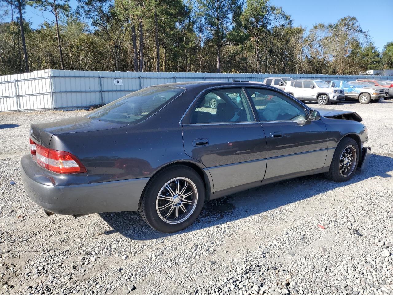 Lot #3009252059 2000 LEXUS ES 300