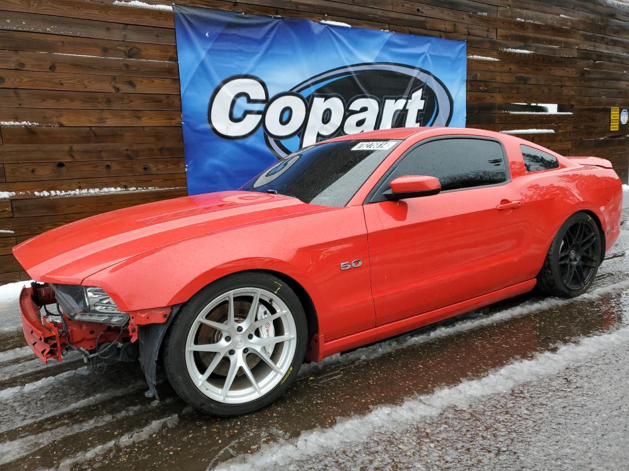  Salvage Ford Mustang