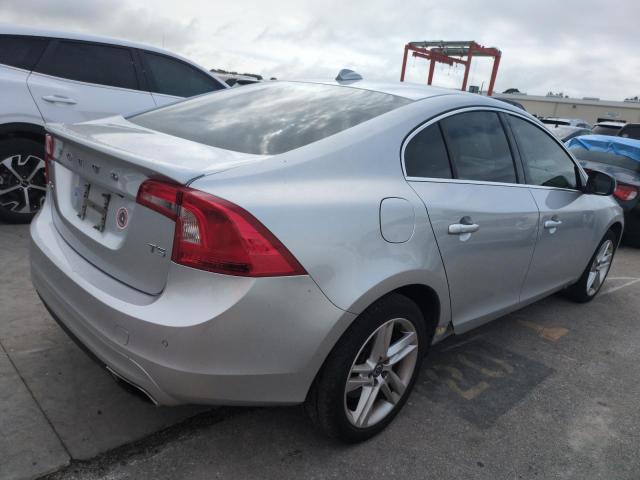 VIN YV140MFM5F2360939 2015 Volvo S60, Platinum no.3