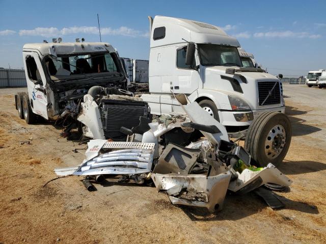 Global Auto Auctions: 2025 FREIGHTLINER CASCADIA 126